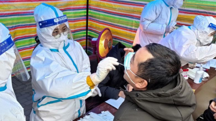 Zeci de persoane s-au infectat cu un nou virus aparut in China si transmis de la animale. Virusul poate afecta ficatul si rinichii Zeci de persoane s-au infectat cu un nou virus aparut in China si transmis de la animale. Virusul poate afecta ficatul si rinichii