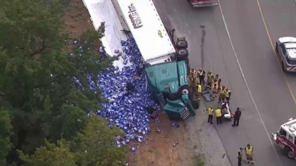 Paguba pentru un sofer ce transporta mii de cutii de bere. A pierdut toata incarcatura pe drum