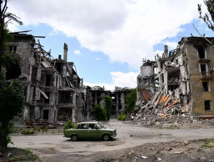 O agentie de turism din Ucraina organizeaza tururi ghidate prin orasele bombardate. S-au inscris deja 150 de turisti O agentie de turism din Ucraina organizeaza tururi ghidate prin orasele bombardate. S-au inscris deja 150 de turisti