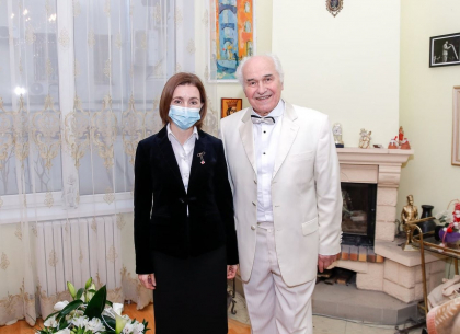 Maia Sandu, la discutii cu maestrul Eugen Doga: „Am vorbit despre problemele culturii si despre cum statul poate ajuta oamenii de creatie sa-si valorifice potentialul”