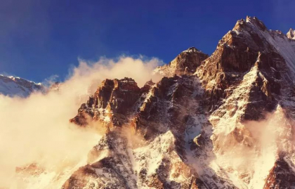 Cadavrul unui militar indian care a disparut in Muntii Himalaya in urma cu 38 de ani a fost descoperit in ghetarul Siachen, relateaza BBC si News.ro. Cadavrul unui militar indian care a disparut in Muntii Himalaya in urma cu 38 de ani a fost descoperit in ghetarul Siachen, relateaza BBC si News.ro.