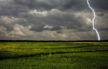 Ploi cu descarcari electrice in toata tara. Cum va fi vremea astazi, dar si in urmatoarele zile. Prognoza meteo - FOTO