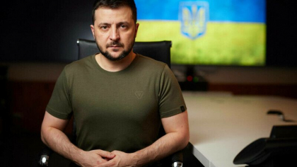 Ucrainenii, sfatuiti de Volodimir Zelenski sa nu se apropie de obiectele militare ale armatei ruse Ucrainenii, sfatuiti de Volodimir Zelenski sa nu se apropie de obiectele militare ale armatei ruse