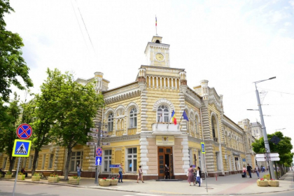 Ultima ora. Alerta cu bomba la primaria municipiului Chisinau, dar si in mai multe locatii din tara 