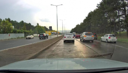 Un sofer - surprins cum merge cu automobilul pe contrasens, in capitala. Ce spune barbatul si de ce a recurs la asemenea incalcare: „Crede-ma, vei face si tu la fel” - VIDEO