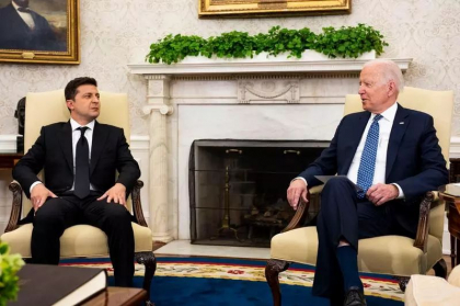 De ce nu a vrut Ucraina sa creada avertismentele despre iminenta unei invazii rusesti? Noi informatii despre suspiciunile lui Zelenski si temerile americanilor De ce nu a vrut Ucraina sa creada avertismentele despre iminenta unei invazii rusesti? Noi informatii despre suspiciunile lui Zelenski si temerile americanilor