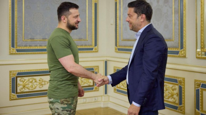 Opt primari europeni prezenti la Kiev au semnat un memorandum pentru reconstructia oraselor ucrainene Opt primari europeni prezenti la Kiev au semnat un memorandum pentru reconstructia oraselor ucrainene