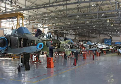 Belarusii merg la Moscova sa le repare rusilor avioanele de lupta pentru razboiul din Ucraina Belarusii merg la Moscova sa le repare rusilor avioanele de lupta pentru razboiul din Ucraina