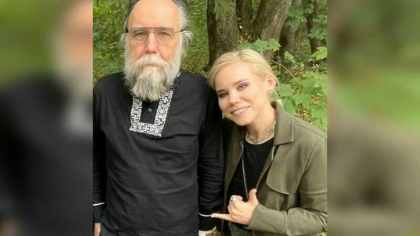 Fiica lui Alexandr Dughin, considerat "Ghidul spiritual a lui Putin", a murit dupa ce masina in care se afla a explodat - VIDEO 