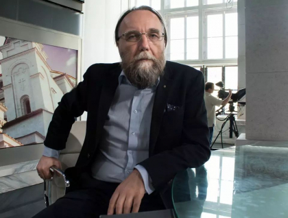 Cine este Alexandr Dughin , „creierul lui Putin” si creatorul ”ideologiei invaziei Ucrainei” Cine este Alexandr Dughin , „creierul lui Putin” si creatorul ”ideologiei invaziei Ucrainei”