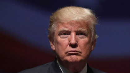 Trump da guvernul SUA in judecata pentru a impiedica FBI sa citeasca documentele confiscate de la Mar-a-Lago. 300 din ele ar fi secrete Trump da guvernul SUA in judecata pentru a impiedica FBI sa citeasca documentele confiscate de la Mar-a-Lago. 300 din ele ar fi secrete