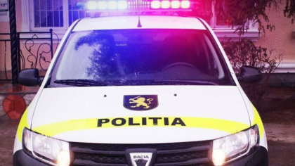 Momente de groaza pentru un barbat din Briceni. Ar fi fost injunghiat de sotia sa. Cum s-a intamplat totul