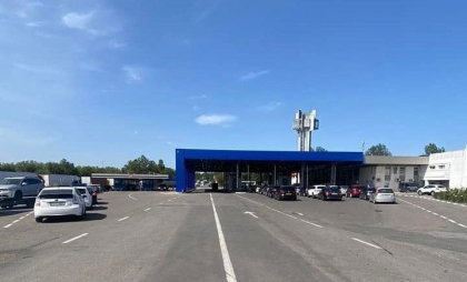 Agitatie de la frontiera de stat. Peste 100 de masini asteapta sa iasa din tara, la vama Leuseni. Precizarile Politiei de Frontiera - FOTO