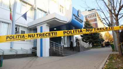 Ultima ora. Dosar penal pe infractiunea de act terorist, dupa valurile de alerte cu bomba din ultima perioada in tara noastra
Ultima ora. Dosar penal pe infractiunea de act terorist, dupa valurile de alerte cu bomba din ultima perioada in tara noastra