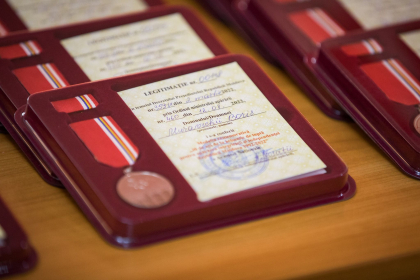 Veteranii de razboi, decorati cu medalia ,,30 de ani de la actiunile de lupta pentru apararea integritatii si independentei Republicii Moldova” Veteranii de razboi, decorati cu medalia ,,30 de ani de la actiunile de lupta pentru apararea integritatii si independentei Republicii Moldova”