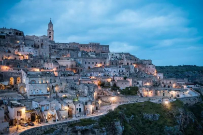 Toti locuitorii unei regiuni din Italia vor primi gaze naturale gratis dupa ce guvernatorul a semnat un acord cu companiile petroliere Toti locuitorii unei regiuni din Italia vor primi gaze naturale gratis dupa ce guvernatorul a semnat un acord cu companiile petroliere