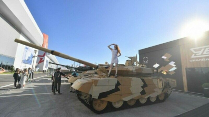Rusia il lauda ca fiind cel mai bun tanc din lume, dar se chinuie cu blindatul poreclit ”Vladimir” in Ucraina - GALERIE FOTO Rusia il lauda ca fiind cel mai bun tanc din lume, dar se chinuie cu blindatul poreclit ”Vladimir” in Ucraina - GALERIE FOTO