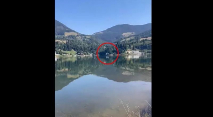 Momentul cand un avion de mici dimensiuni se prabuseste in lacul Colibita, Romania - VIDEO Momentul cand un avion de mici dimensiuni se prabuseste in lacul Colibita, Romania - VIDEO