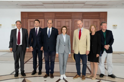 Sefa statului, la discutii cu un grup de parlamentari britanici, la Chisinau. Despre ce au vorbit oficialii, dar si ce le-a spus Maia Sandu - FOTO