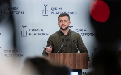 Zelenski ar putea calatori la New York pentru a participa la dezbaterea generala a Adunarii Generale a ONU. Ar fi prima deplasare externa a presedintelui ucrainean de la inceputul invaziei ruse
Zelenski ar putea calatori la New York pentru a participa la dezbaterea generala a Adunarii Generale a ONU. Ar fi prima deplasare externa a presedintelui ucrainean de la inceputul invaziei ruse