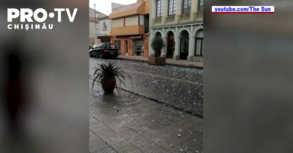 O fetita de un an si 8 luni a murit, iar 50 de persoane au fost ranite in timpul unei furtuni cu grindina in Spania