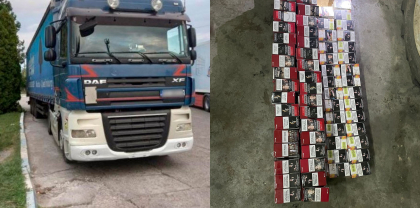 Un sofer - retinut la frontiera, dupa ce a incercat sa iasa din tara cu aproape 10 mii de tigari ascunse in podeaua unei masini, la vama Giurgiulesti-Galati. Ce incalcari au mai depistat vamesii - FOTO