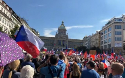 Protest de amploare la Praga impotriva UE si NATO. Premierul acuza ca manifestatia a fost organizata de forte pro-ruse Protest de amploare la Praga impotriva UE si NATO. Premierul acuza ca manifestatia a fost organizata de forte pro-ruse