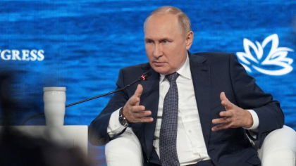 Putin critica democratia britanica dupa alegerea lui Liz Truss: „Procedura este departe de a fi democratica”
Putin critica democratia britanica dupa alegerea lui Liz Truss: „Procedura este departe de a fi democratica”