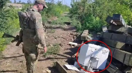 Armata ucraineana prezinta „dovada” ca rusii au intrat in panica: Au abandonat o masina de spalat - FOTO Armata ucraineana prezinta „dovada” ca rusii au intrat in panica: Au abandonat o masina de spalat - FOTO