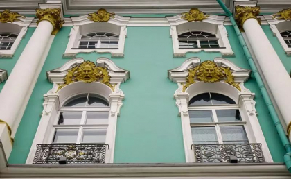 Oficiali rusi din Sankt Petersburg cer ca Vladimir Putin sa fie pus sub acuzare pentru tradare din cauza razboiului din Ucraina