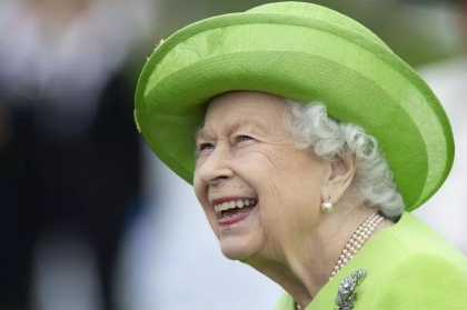 Ce povesteste un cleric scotian care a luat cina cu Regina Elisabeta a II-a cu doar cateva zile inainte de moartea ei Ce povesteste un cleric scotian care a luat cina cu Regina Elisabeta a II-a cu doar cateva zile inainte de moartea ei