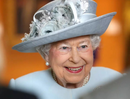 Un cuplu din Marea Britanie a primit o felicitare de la regina Elisabeta a II-a in ziua mortii suveranei. ”Era semnata de mana reginei” Un cuplu din Marea Britanie a primit o felicitare de la regina Elisabeta a II-a in ziua mortii suveranei. ”Era semnata de mana reginei”
