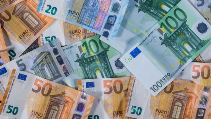 A spus ca aduce masini din strainatate si a primit bani pentru asta, dar i-a folosit in scopuri personale. Un barbat - condamnat la 6 ani de inchisoare A spus ca aduce masini din strainatate si a primit bani pentru asta, dar i-a folosit in scopuri personale. Un barbat - condamnat la 6 ani de inchisoare
