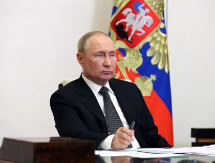 Creste numarul deputatilor municipali din Rusia care cer demisia lui Vladimir Putin – de la 7 la 47, in cateva zile
Creste numarul deputatilor municipali din Rusia care cer demisia lui Vladimir Putin – de la 7 la 47, in cateva zile