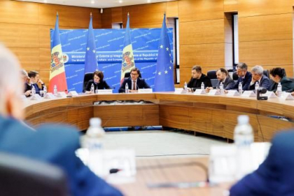 Nicu Popescu, la intalnire cu sefii misiunilor diplomatice, despre urmatorii pasi de aderare a Republicii Moldova la UE: "Vom coordona eforturile autoritatilor pentru a asigura o realizare cat mai punctuala a initiativelor" Nicu Popescu, la intalnire cu sefii misiunilor diplomatice, despre urmatorii pasi de aderare a Republicii Moldova la UE: "Vom coordona eforturile autoritatilor pentru a asigura o realizare cat mai punctuala a initiativelor"