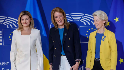 Olena Zelenska, primita cu ropote de aplauze in Parlamentul European Olena Zelenska, primita cu ropote de aplauze in Parlamentul European