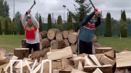 Ironia lui Lukasenko fata de criza energetica. S-a filmat taind busteni. „Nu lasam Europa sa moara de frig” - VIDEO Ironia lui Lukasenko fata de criza energetica. S-a filmat taind busteni. „Nu lasam Europa sa moara de frig” - VIDEO