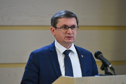 Igor Grosu, in debutul sedintei plenare a Parlamentului: "Sa lasam culorile, preferintele politice, pentru ca in joc este soarta tarii." Ce "lectie" le-a citit deputatilor 