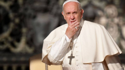 Papa Francisc lipseste de la funeraliile reginei Elisabeta a II-a