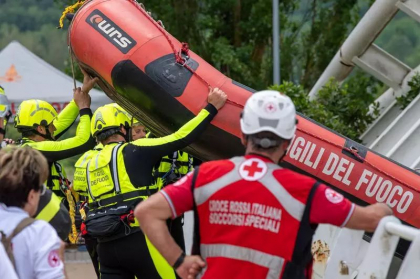 Inundatii puternice in centrul Italiei: Sase oameni au murit - VIDEO