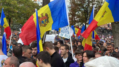 Sute de simpatizanti ai Partidului Sor protesteaza in fata Presedintiei. Ce cer de aceasta data - FOTO/VIDEO

