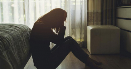 Un tanar - condamnat la cinci ani de inchisoare, dupa ce a violat o minora si a tinut-o inchisa in casa, in capitala. Procurorii spun ca sentinta este prea blanda