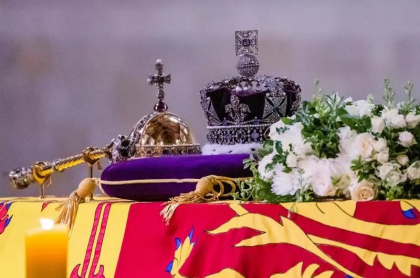 LIVE. Funeraliile Reginei: Marea Britanie si intreg mapamondul isi iau luni ramas bun de la Elisabeta a II-a. 500 de lideri ai lumii au venit in Regatul Unit, un milion de oameni se strang in centrul Londrei LIVE. Funeraliile Reginei: Marea Britanie si intreg mapamondul isi iau luni ramas bun de la Elisabeta a II-a. 500 de lideri ai lumii au venit in Regatul Unit, un milion de oameni se strang in centrul Londrei