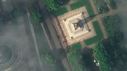 Cum s-a vazut din satelit inmormantarea reginei Elisabeta a II-a - FOTO Cum s-a vazut din satelit inmormantarea reginei Elisabeta a II-a - FOTO