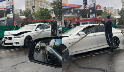 Un BMW s-a ciocnit cu un Volkswagen, in capitala. Imagini de la locul accidentului - FOTO