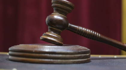 Un barbat din Ocnita - trimis in judecata, dupa ce si-a violat fiica vitrega de 12 ani. Ce risca acesta Un barbat din Ocnita - trimis in judecata, dupa ce si-a violat fiica vitrega de 12 ani. Ce risca acesta