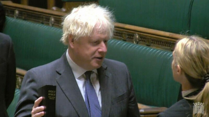 Boris Johnson i-a multumit lui Putin in locul lui Zelenski, in prima sa interventie in Parlamentul britanic - VIDEO