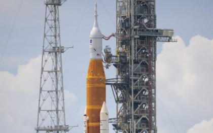 Lansarea mega-rachetei SLS, pe care NASA o va trimite spre Luna, amenintata de o furtuna