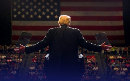 SUA: Democratii vor sa transforme alegerile din noiembrie intr-un referendum despre Trump. Republicanii mizeaza pe economie SUA: Democratii vor sa transforme alegerile din noiembrie intr-un referendum despre Trump. Republicanii mizeaza pe economie
