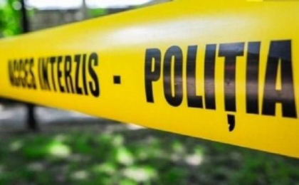 Conflict sangeros la Donduseni. Un barbat a murit, dupa ce a fost lovit de mai multe ori de un alt barbat. Politia: „Suspectul a fost retinut pentru 72 de ore” Conflict sangeros la Donduseni. Un barbat a murit, dupa ce a fost lovit de mai multe ori de un alt barbat. Politia: „Suspectul a fost retinut pentru 72 de ore”